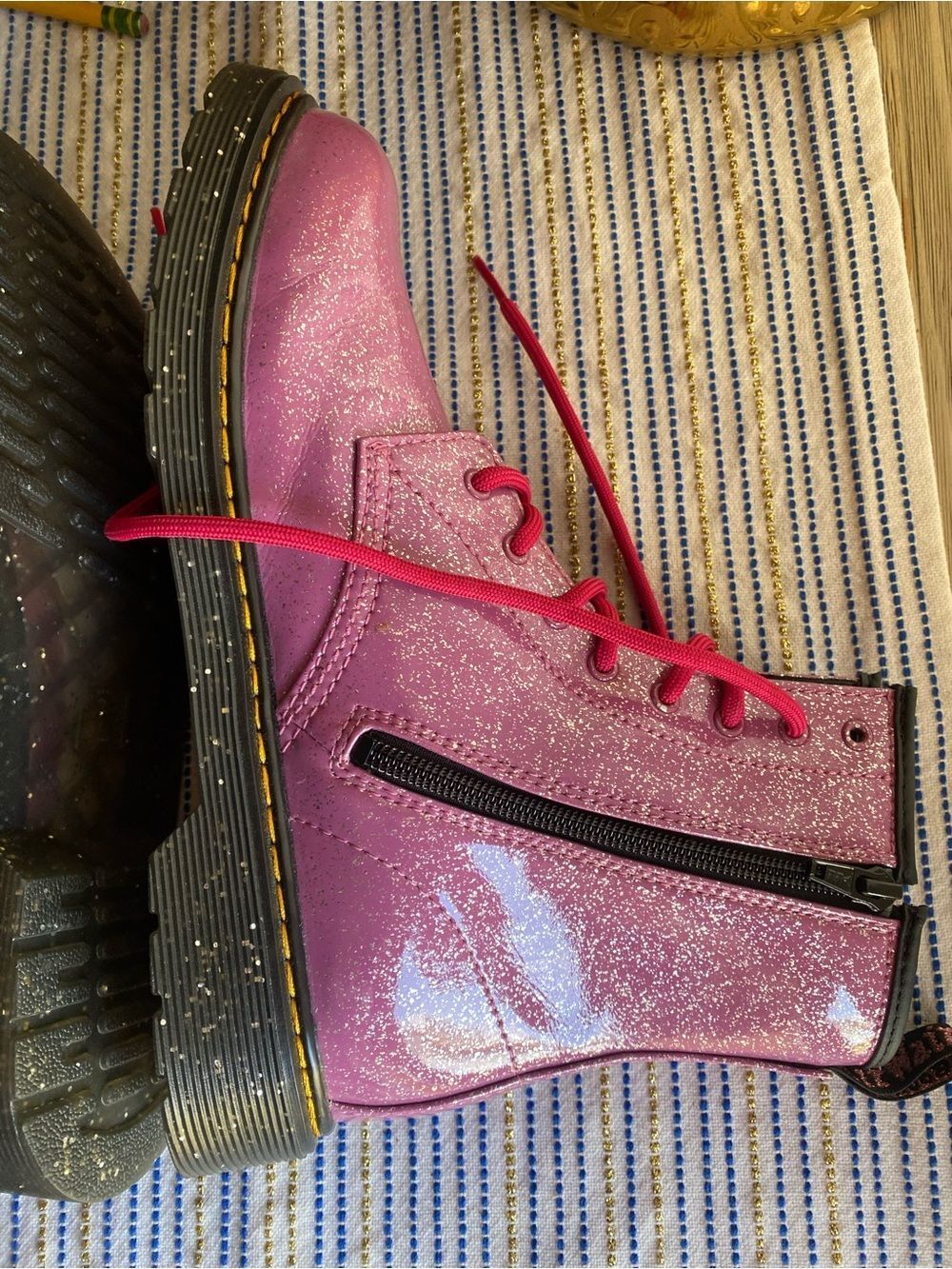 Dr. Martens pink Sparkle Shiny Glitter 1460 Lace Up Womens Sz 7 - Picture 7 of 13